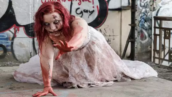Las series y películas de ciencia ficción han viralizado la existencia de los zombies, por lo que han surgido algunas teorías sobre estos muertos vivientes Las series y películas de ciencia ficción han viralizado la existencia de los zombies, por lo que han surgido algunas teorías sobre estos muertos vivientes