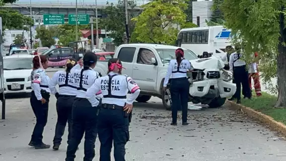El fuerte impacto destruyó la unidad donde su piloto resultó herido El fuerte impacto destruyó la unidad donde su piloto resultó herido