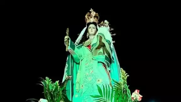 Se realizó la solemne ceremonia en la que bajan la imagen de la Virgen de Candelaria Se realizó la solemne ceremonia en la que bajan la imagen de la Virgen de Candelaria