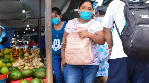 Se contempla capacitar a 30 personas, entre profesores, padres de familia y cuidadores, Se contempla capacitar a 30 personas, entre profesores, padres de familia y cuidadores,