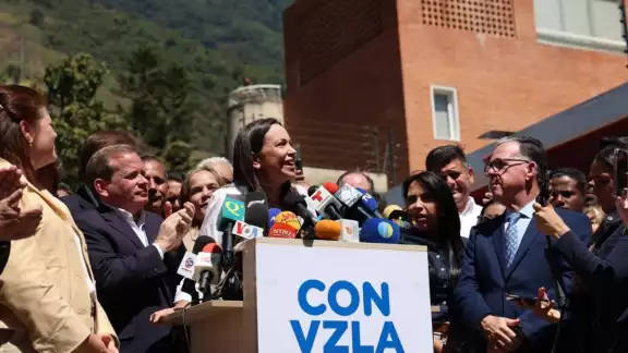 María Corina Machado continuará con su candidatura presidencial a pesar de la inhabilitación impuesta por el Tribunal Supremo de Justicia de Venezuela María Corina Machado continuará con su candidatura presidencial a pesar de la inhabilitación impuesta por el Tribunal Supremo de Justicia de Venezuela
