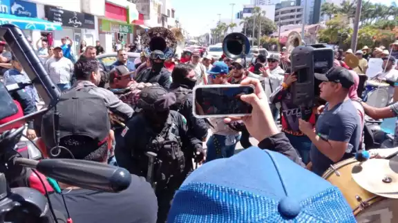 Así se vivió la protesta en Mazatlán Así se vivió la protesta en Mazatlán
