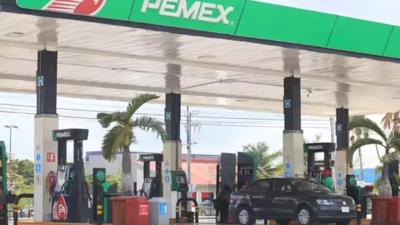 El Diesel se vende en $25.47 pesos el litro al público El Diesel se vende en $25.47 pesos el litro al público
