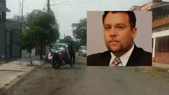 El funcionario murió junto a su familia en Morelos El funcionario murió junto a su familia en Morelos