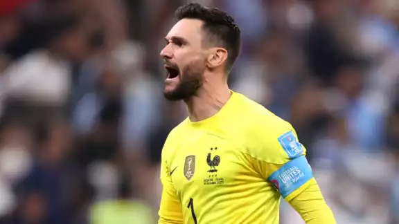 Lloris permanecerá siendo parte del Tottenham de la liga de Inglaterra Lloris permanecerá siendo parte del Tottenham de la liga de Inglaterra