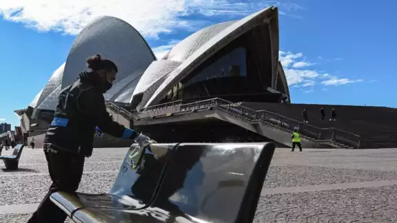 Luego de 100 días de confinamiento, Sídney, la ciudad más poblada de Australia, gozó, este lunes, del primer día de práctica de normalidad Luego de 100 días de confinamiento, Sídney, la ciudad más poblada de Australia, gozó, este lunes, del primer día de práctica de normalidad