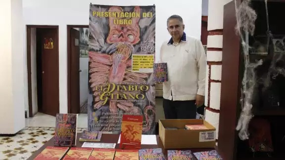 El encuentro literario se realizó por parte de la Asociación de Egresados de la UNAM El encuentro literario se realizó por parte de la Asociación de Egresados de la UNAM