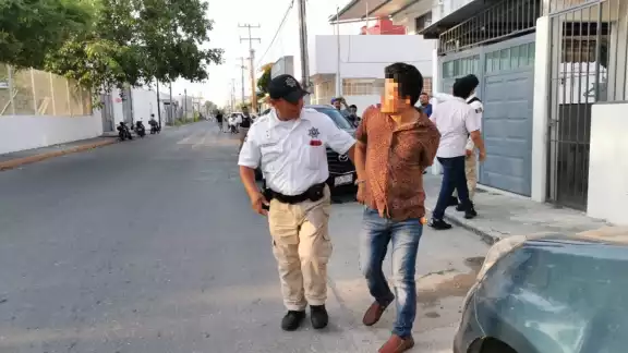 La camioneta en la que se trasladaba no contaba con seguro vigente
La camioneta en la que se trasladaba no contaba con seguro vigente