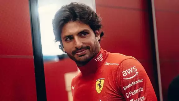Carlos Sainz Jr. pasó por el quirófano