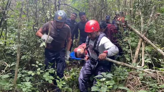 El hombre fue trasladado a un hospital de Chetumal donde se reporta delicado El hombre fue trasladado a un hospital de Chetumal donde se reporta delicado