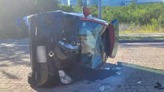 Ambos implicados iban a exceso de velocidad, por lo que uno perdió el control. Ninguno de los adolescentes tenía permiso de conducir. Ambos implicados iban a exceso de velocidad, por lo que uno perdió el control. Ninguno de los adolescentes tenía permiso de conducir.