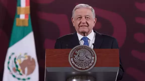 El presidente de México, Andrés Manuel López Obrador, anunció que revisará las obras públicas pendientes en el país durante la veda electoral El presidente de México, Andrés Manuel López Obrador, anunció que revisará las obras públicas pendientes en el país durante la veda electoral