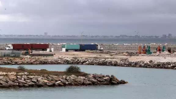 La cantidad de contendores que se encuentran varados se mantendrá ahí sin un tiempo prolongado La cantidad de contendores que se encuentran varados se mantendrá ahí sin un tiempo prolongado