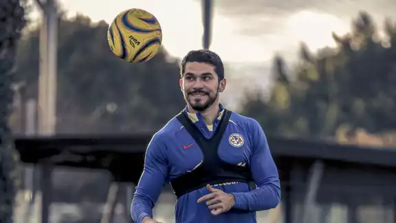 Henry Martín podría tener minutos con América Henry Martín podría tener minutos con América