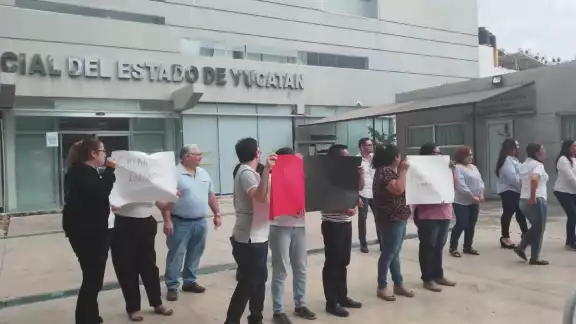 Los manifestantes son integrantes del Sindicato Progresista