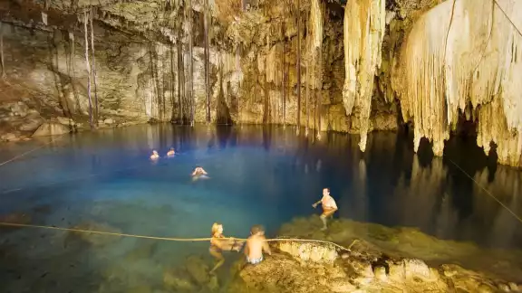 Los cenotes surgieron después de la caída del meteorito en Chixculub Los cenotes surgieron después de la caída del meteorito en Chixculub