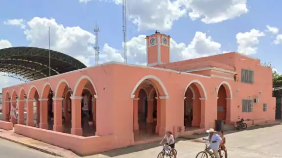En un audio, se escucha a un enviado del alcalde de Calotmul, Fernely Polanco ofrecer dinero al candidato Julio Ku En un audio, se escucha a un enviado del alcalde de Calotmul, Fernely Polanco ofrecer dinero al candidato Julio Ku