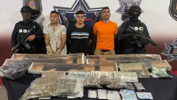 Los tres hombres fueron detenidos y les aseguraron drogas y armas de fuego Los tres hombres fueron detenidos y les aseguraron drogas y armas de fuego