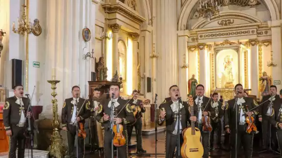 En esta misa se bendice el talento y el trabajo de los mariachis En esta misa se bendice el talento y el trabajo de los mariachis