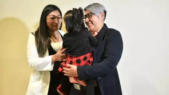 Synthia y Fanny se convirtieron en madres de la pequeña Regina