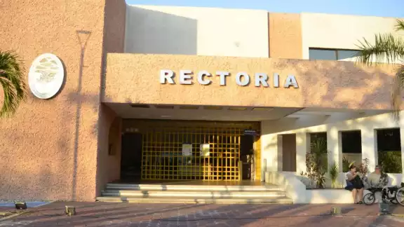 La institución también enfrenta una demanda del Instituto de Educación de Aguascalientes La institución también enfrenta una demanda del Instituto de Educación de Aguascalientes