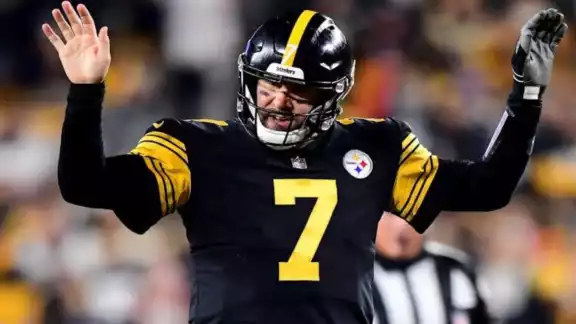El jugador de Pittsburgh Steelers puso fin a su carrera tras 18 temporadas en la NFL, así lo anunció a través de un video en sus redes sociales El jugador de Pittsburgh Steelers puso fin a su carrera tras 18 temporadas en la NFL, así lo anunció a través de un video en sus redes sociales