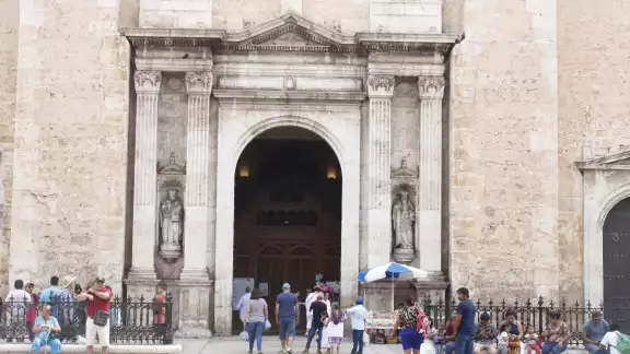 Su arquitectura es su principal atractivo turístico, está ubicada en el corazón de Mérida Su arquitectura es su principal atractivo turístico, está ubicada en el corazón de Mérida