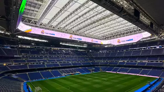 El elemento pesa 330 toneladas