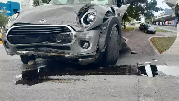 El accidente dejó daños materiales