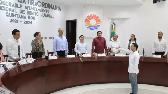En su currículum, Gutiérrez Fernández se desempeñó como Regidor y posteriormente como Síndico Municipal y apoderado jurídico en la Administración 2021-2024 En su currículum, Gutiérrez Fernández se desempeñó como Regidor y posteriormente como Síndico Municipal y apoderado jurídico en la Administración 2021-2024