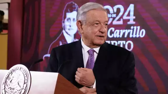 Andrés Manuel López Obrador volvió a dar su respaldo al ex ministro Arturo Zaldívar, luego de las acusaciones en su contra Andrés Manuel López Obrador volvió a dar su respaldo al ex ministro Arturo Zaldívar, luego de las acusaciones en su contra
