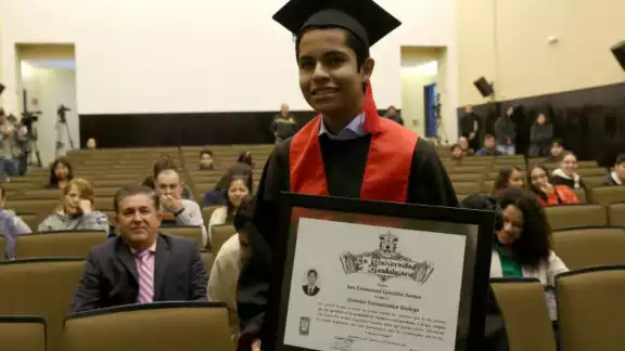 Ian comenzó a estudiar la carrera a los 9 años