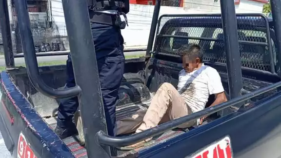 El hombre usó un cuchillo para intentar herir a su exjefe El hombre usó un cuchillo para intentar herir a su exjefe