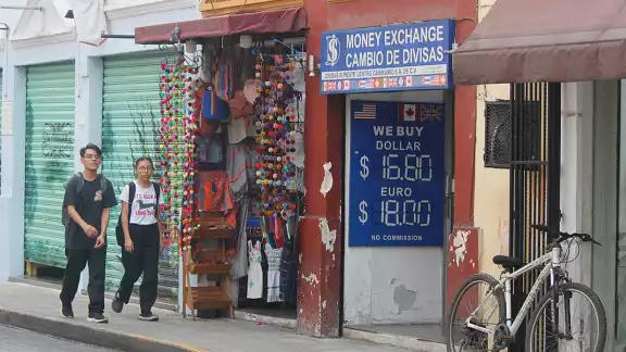 Las remesas es el envío de dinero de aquellas personas que radican en otra nación a su país de origen Las remesas es el envío de dinero de aquellas personas que radican en otra nación a su país de origen