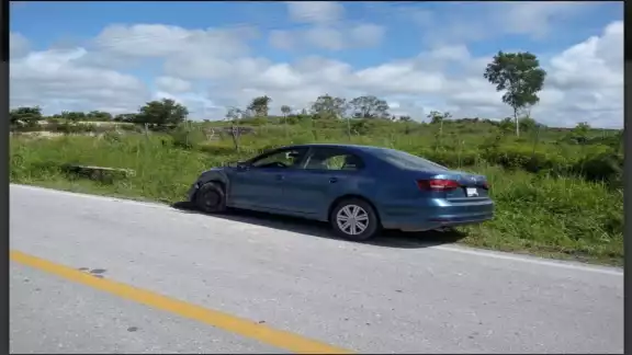 Fue desde las 16 horas de la tarde del domingo cuando el vehículo fue encontrado por viajeros Fue desde las 16 horas de la tarde del domingo cuando el vehículo fue encontrado por viajeros