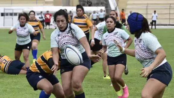 Sandra Salcedo, madre de Samara comentó que la federación les informó que el boleto de avión tiene un costo de $32,000 pesos Sandra Salcedo, madre de Samara comentó que la federación les informó que el boleto de avión tiene un costo de $32,000 pesos