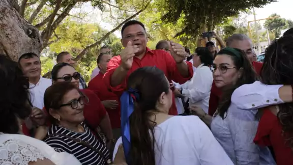 Las banderas de la República de Yucatán no se hicieron esperar Las banderas de la República de Yucatán no se hicieron esperar