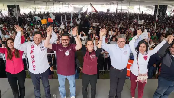 Claudia Sheinbaum cerrará su precampaña en el Monumento a la Revolución en la CDMX y se espera la llegada de la mayoría de gobernadores de Morena Claudia Sheinbaum cerrará su precampaña en el Monumento a la Revolución en la CDMX y se espera la llegada de la mayoría de gobernadores de Morena