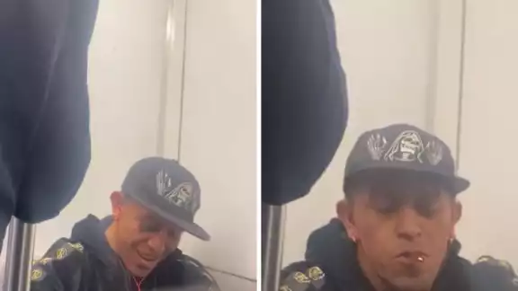 El hombre no dudó en sacar su 'porro' y hacer dos viajes en uno