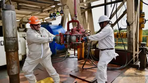 Pemex ya no podrá extraer 2 toneladas de petróleo diario Pemex ya no podrá extraer 2 toneladas de petróleo diario
