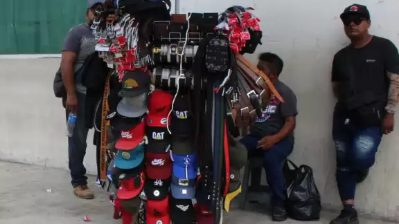 La Secretaría de Protección y Seguridad Ciudadana desalojaron a los comerciantes ambulantes de la calle 53 y hasta ahora no hay lugar para reubicarlos