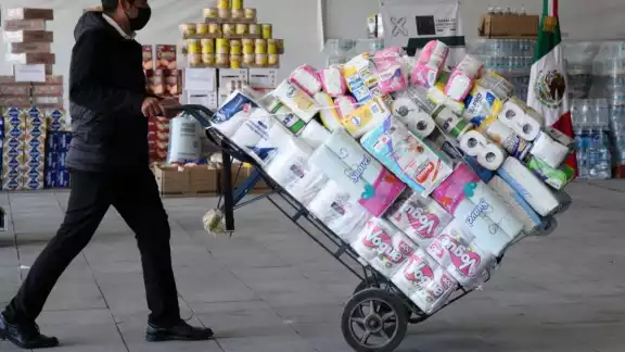 En total se recaudaron 30 toneladas de víveres en la CDMX En total se recaudaron 30 toneladas de víveres en la CDMX