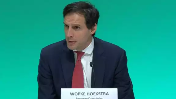 Wopke Hoekstra, Comisario de la Unión Europea, pidió que la COP28 sea el principio del fin de los combustibles fósiles