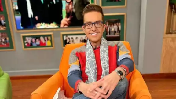 Así lució en su regreso al programa de espectáculos. Foto: Especial Así lució en su regreso al programa de espectáculos. Foto: Especial