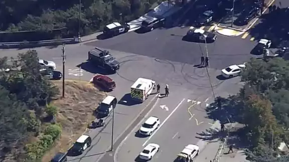 Reportan varios heridos en un tiroteo en una escuela de California Reportan varios heridos en un tiroteo en una escuela de California