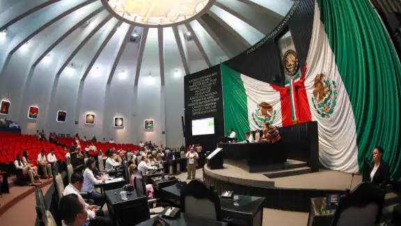 Se enfrentan los diputados de Morena y Movimiento Ciudadano; expresan desacuerdo entre discusión