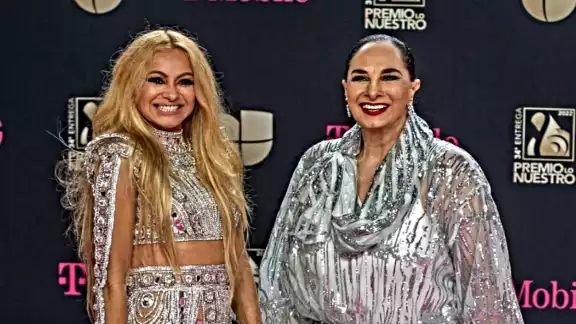 Paulina Rubio cumple en México la última voluntad de Susana Dosamantes Paulina Rubio cumple en México la última voluntad de Susana Dosamantes