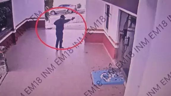 Representantes del INM procedieron a interponer una denuncia ante la Fiscalía General de la República por el ataque armado contra la estación migratoria de Tijuana Representantes del INM procedieron a interponer una denuncia ante la Fiscalía General de la República por el ataque armado contra la estación migratoria de Tijuana