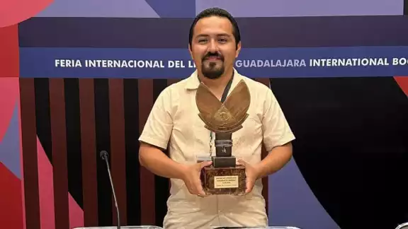 James Sarao es el tercer escritor maya en recibir este premio James Sarao es el tercer escritor maya en recibir este premio