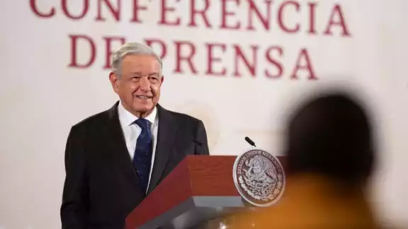 El Presidente de México, Andrés Manuel Lpopez Obrador, informó que Olegario Vázquez Aldir ya aceptó vender 3 hospitales que estaban bajo el esquema APP El Presidente de México, Andrés Manuel Lpopez Obrador, informó que Olegario Vázquez Aldir ya aceptó vender 3 hospitales que estaban bajo el esquema APP
